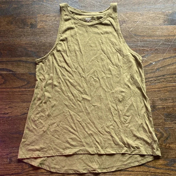 NWOT Old Navy Tank - Picture 1 of 3